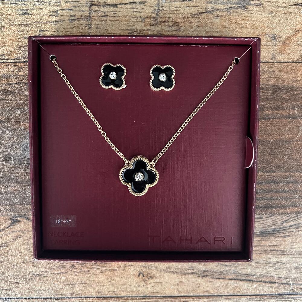 Tahari Gold Tone Black Clover Necklace Stud Earrings Set 18in + Extender New - Picture 2 of 6